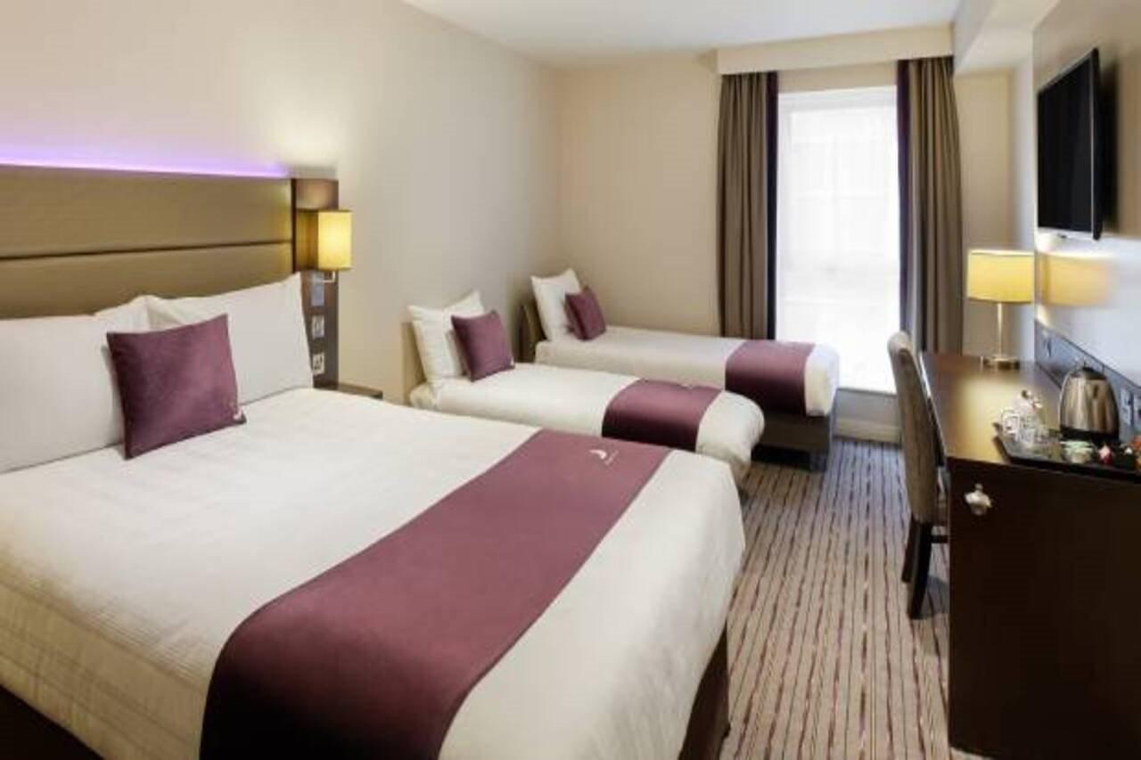Premier Inn Manchester - Heaton Park Extérieur photo