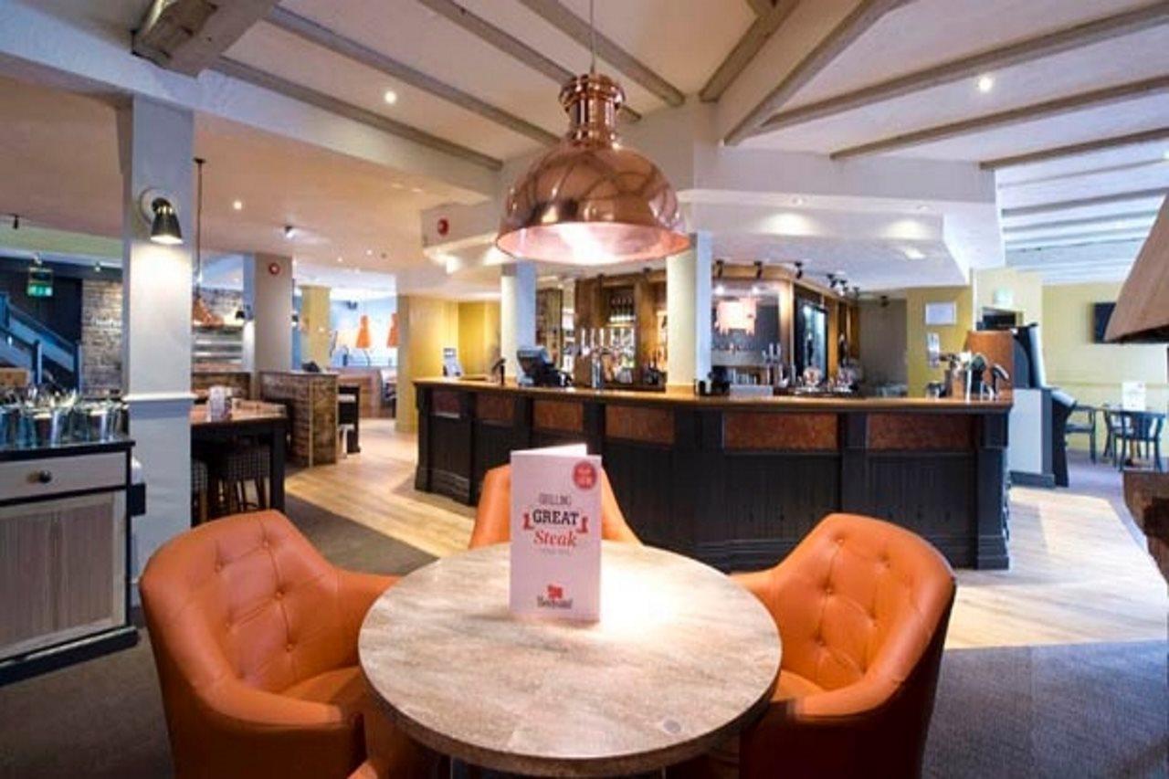 Premier Inn Manchester - Heaton Park Extérieur photo